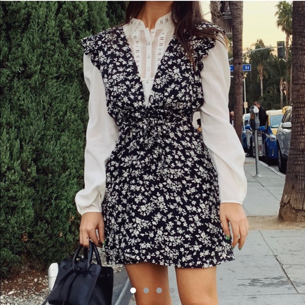 💥LAST CHANCE💥The East Order Floral Side Tie Mini Dress